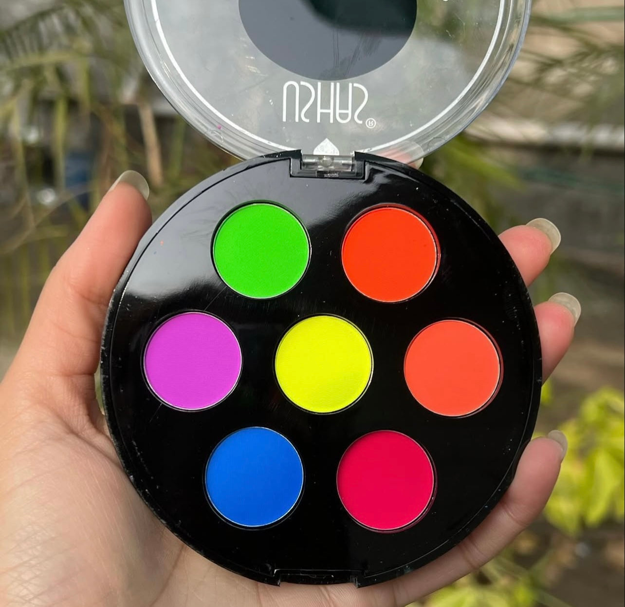 USHAS neon liner