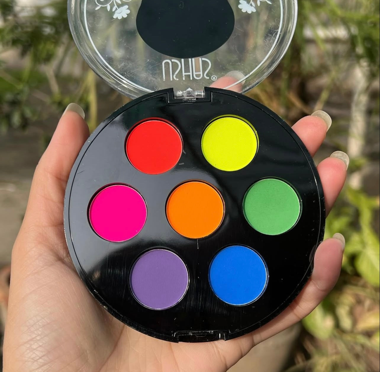 USHAS neon liner