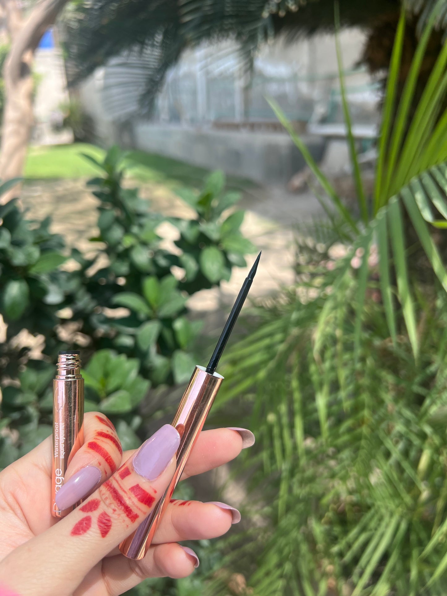 Divide waterproof eyeliner