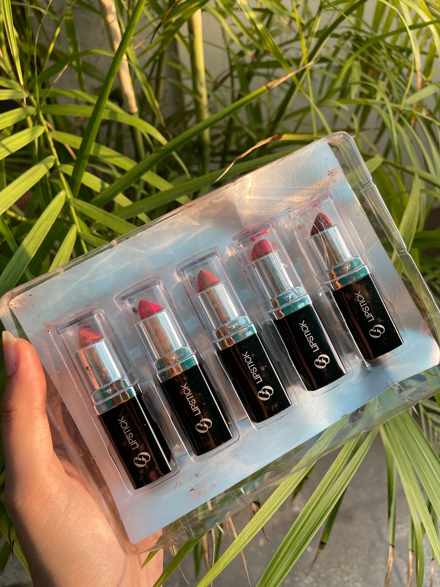Lip set