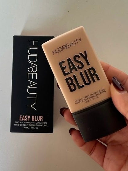 HUDA BEAUTY
Natural Easy Blur - Flawless Smooth Finish