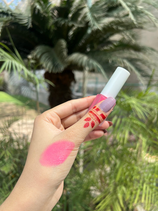 Nail paint blush
