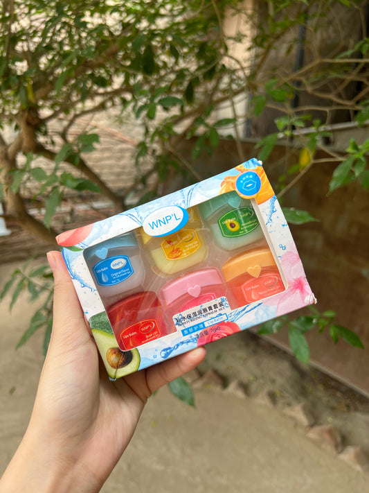 Mini lip balm set