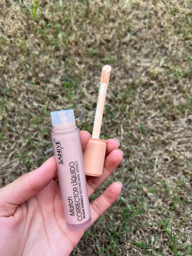 Thick applicator concealer